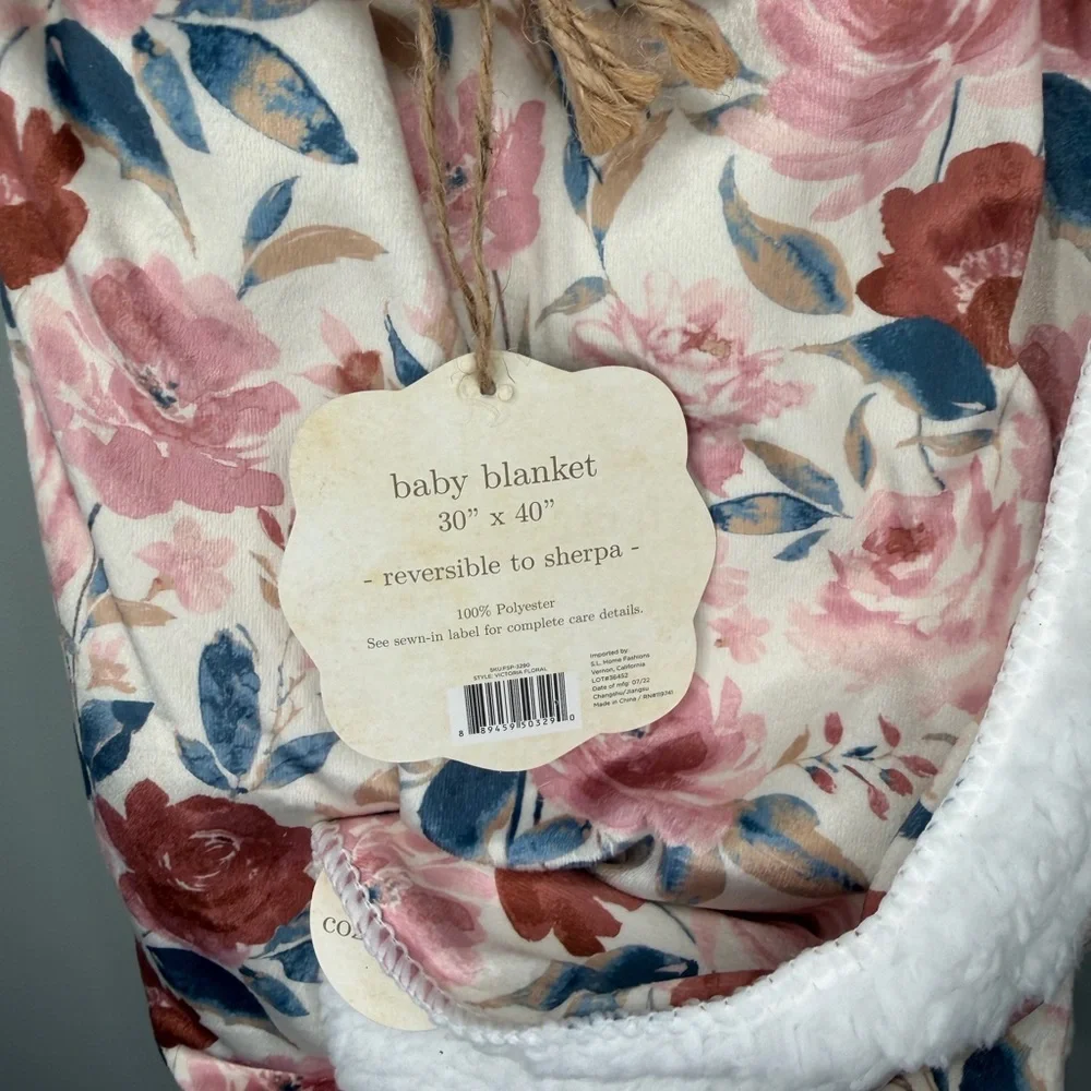 NWT Tiny Garden Floral Reversible Sherpa Baby Blanket